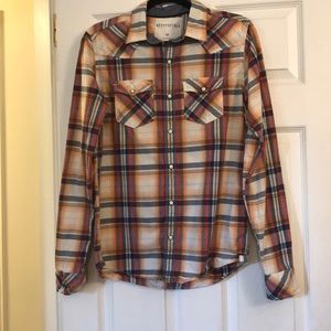 Men’s plaid button down shirt